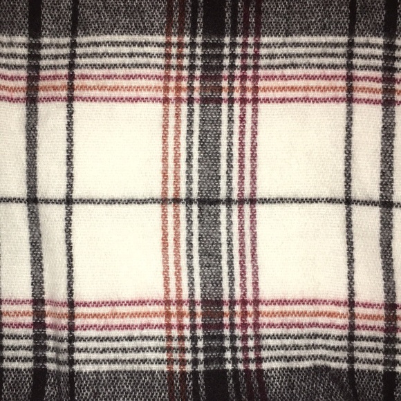 ZARA PLAID BLANKET SCARF - SUPER COZY AND SOFT - Picture 3 of 5